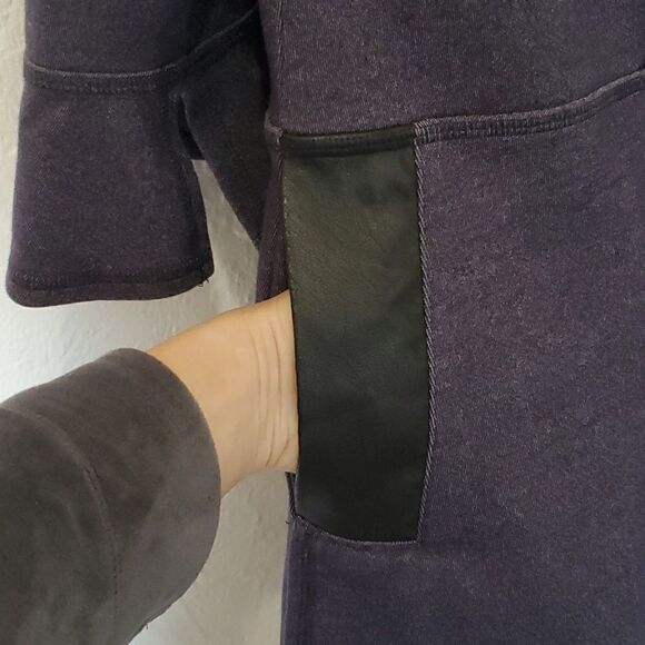 BCBGMaxAzria Dress with 3 Quarter Length Sleeves and Pockets Size S - Picture 6 of 14